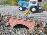 Preview: Juweela, Ziegelbrücke klein, Grau oder ROT, Spur N / Spur TT, 21287 - 21288, Made in Germany